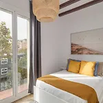 Live Like A Local In Eixample 아파트 바르셀로나