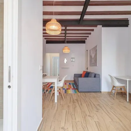 Live Like A Local In Eixample 아파트 바르셀로나