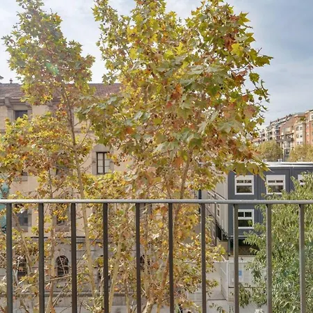 Live Like A Local In Eixample * Barcellona