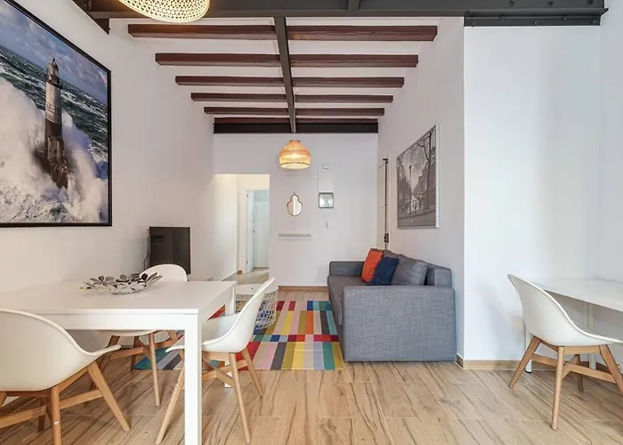 Live Like A Local In Eixample *