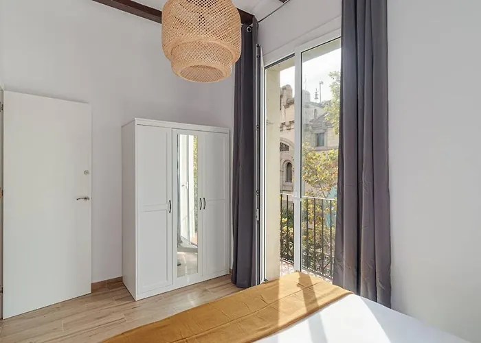 Live Like A Local In Eixample * Barcelona
