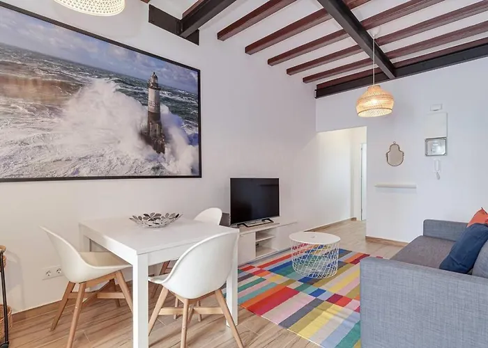 Live Like A Local In Eixample Apartman